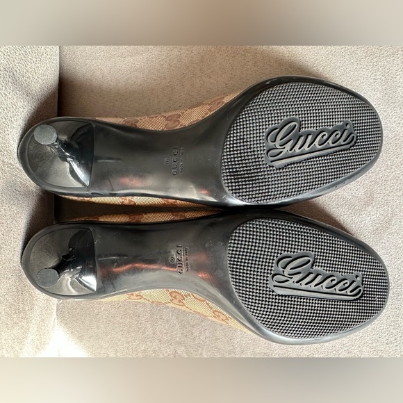 Authentic Gucci shoes Canvas - Picture 3 of 5